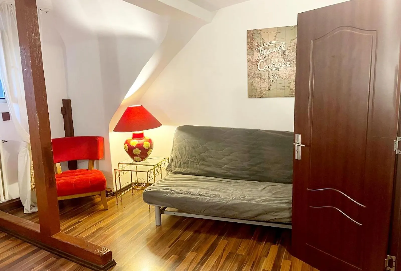 Apartment Central Cozy Loft Bucharest